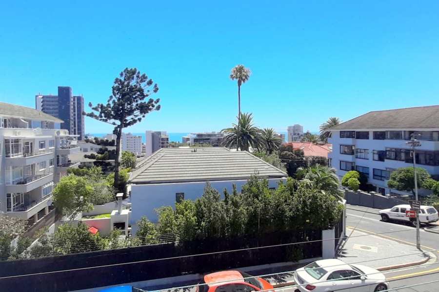 2 Bedroom Property for Sale in Sea Point Western Cape